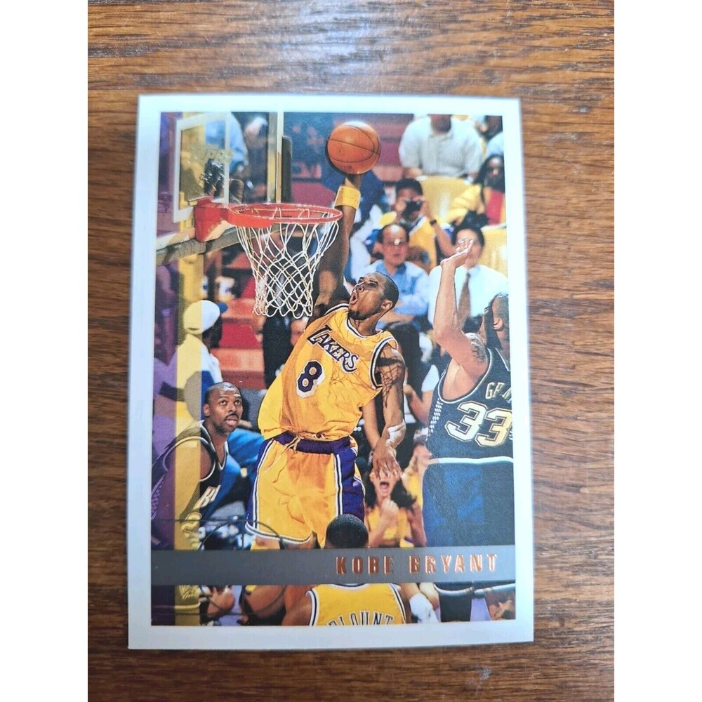 Kobe Bryant 1997-98 Topps Basketball Card #171 2nd Year LA Lakers EC